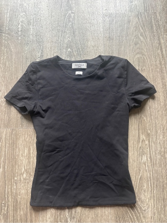 Aritzia Tops - Aritzia contour top